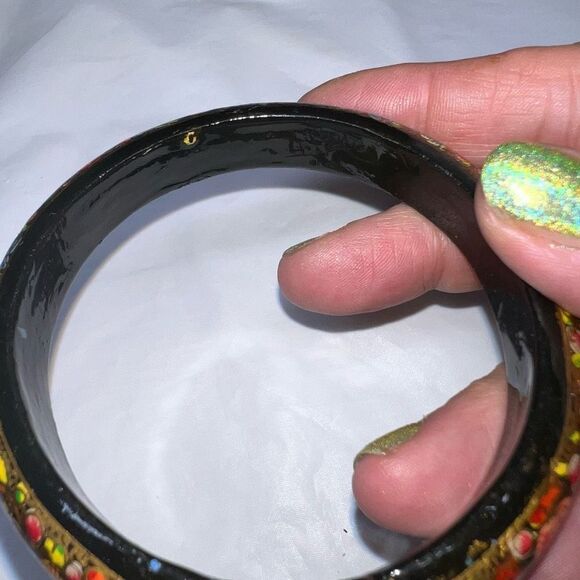 Vintage Hand Painted Lacquered Bangle Bracelet - Picture 5 of 9